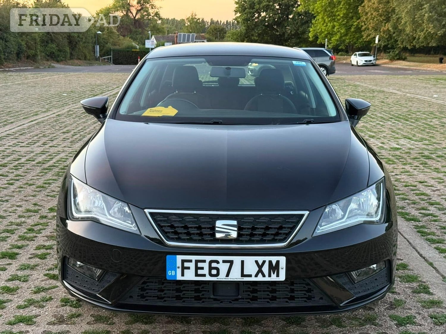 [ berth ]SEAT Leon