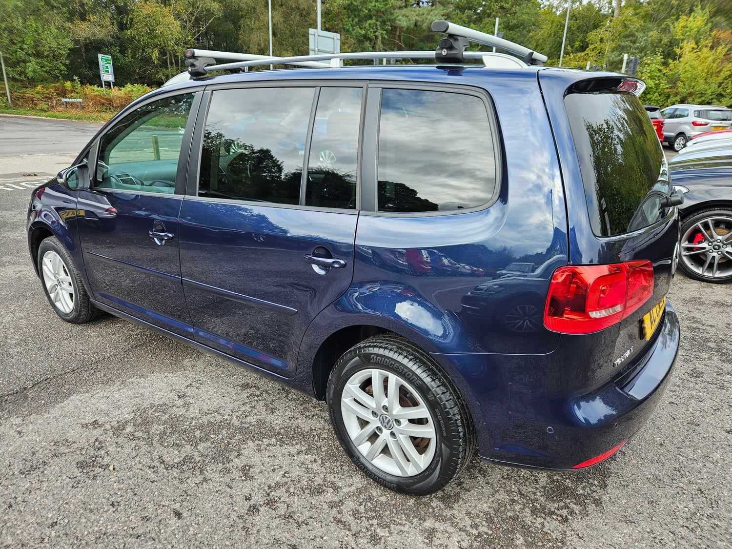 Volkswagen Touran 2015 - Cars in Forest Row