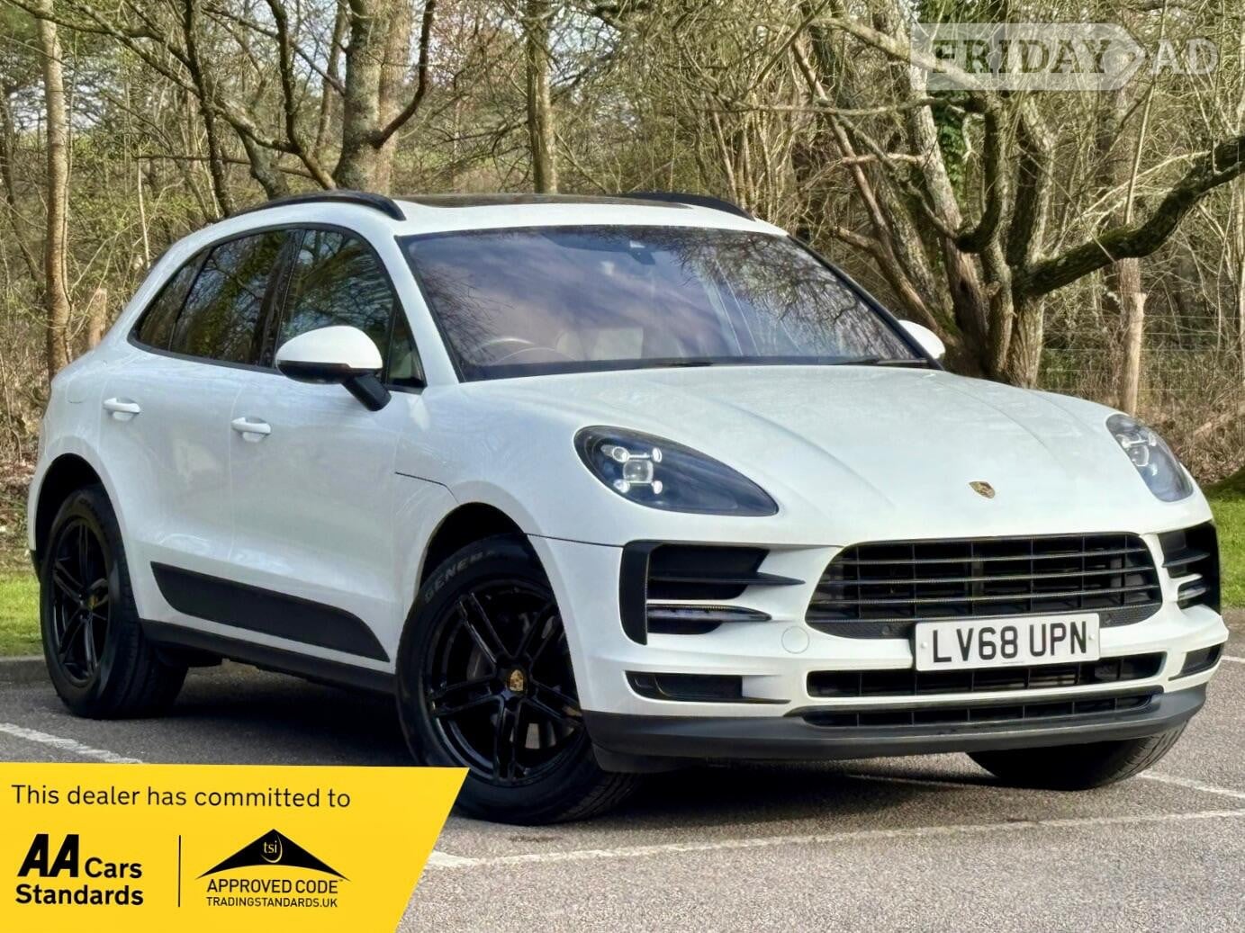 Porsche Macan 2019 in Farnham
