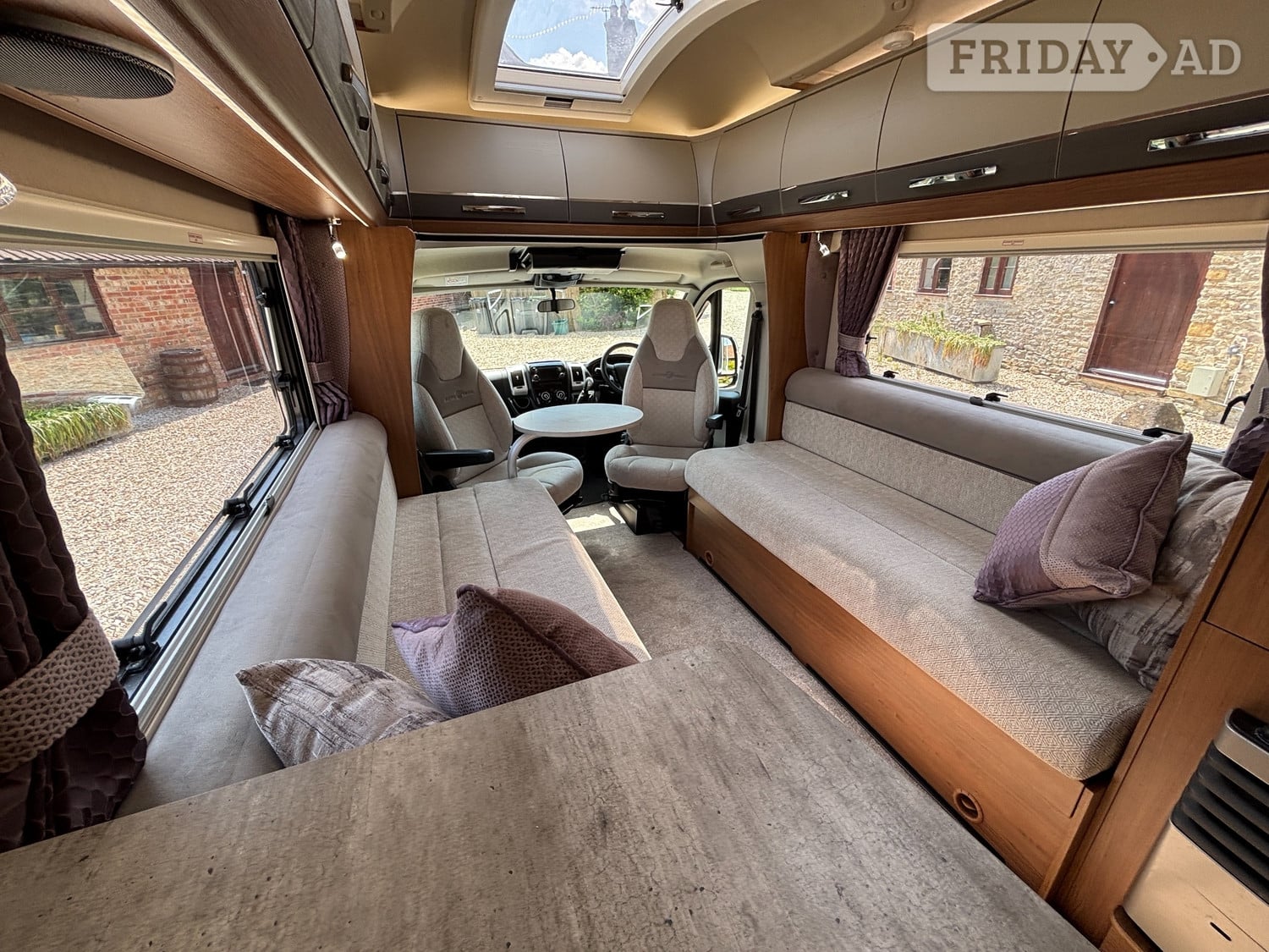 Auto-Trail Tracker EKS Lo-Line 2019 - Motorhomes & Caravans