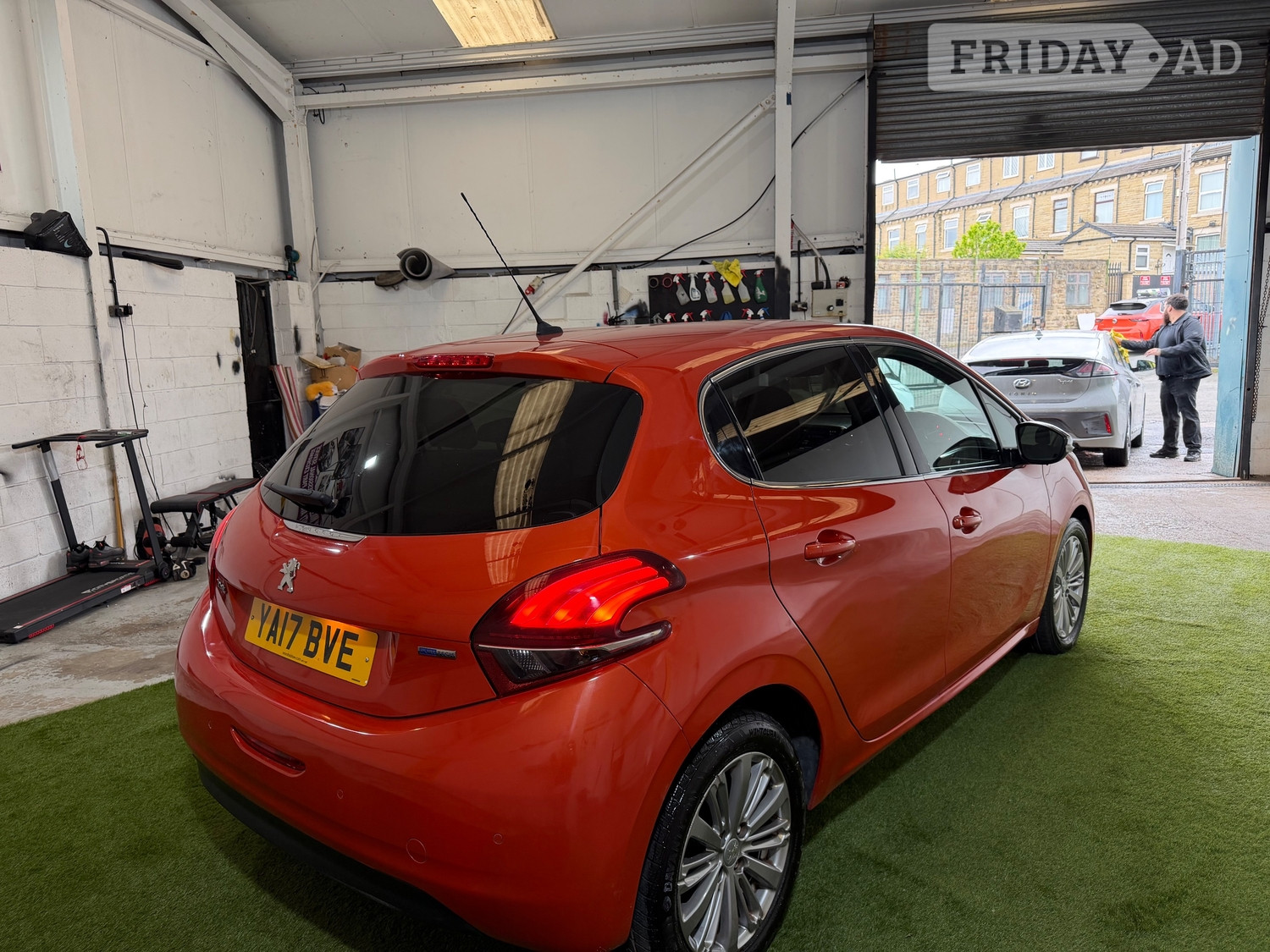 Peugeot 208 2017 - Cars in Dewsbury