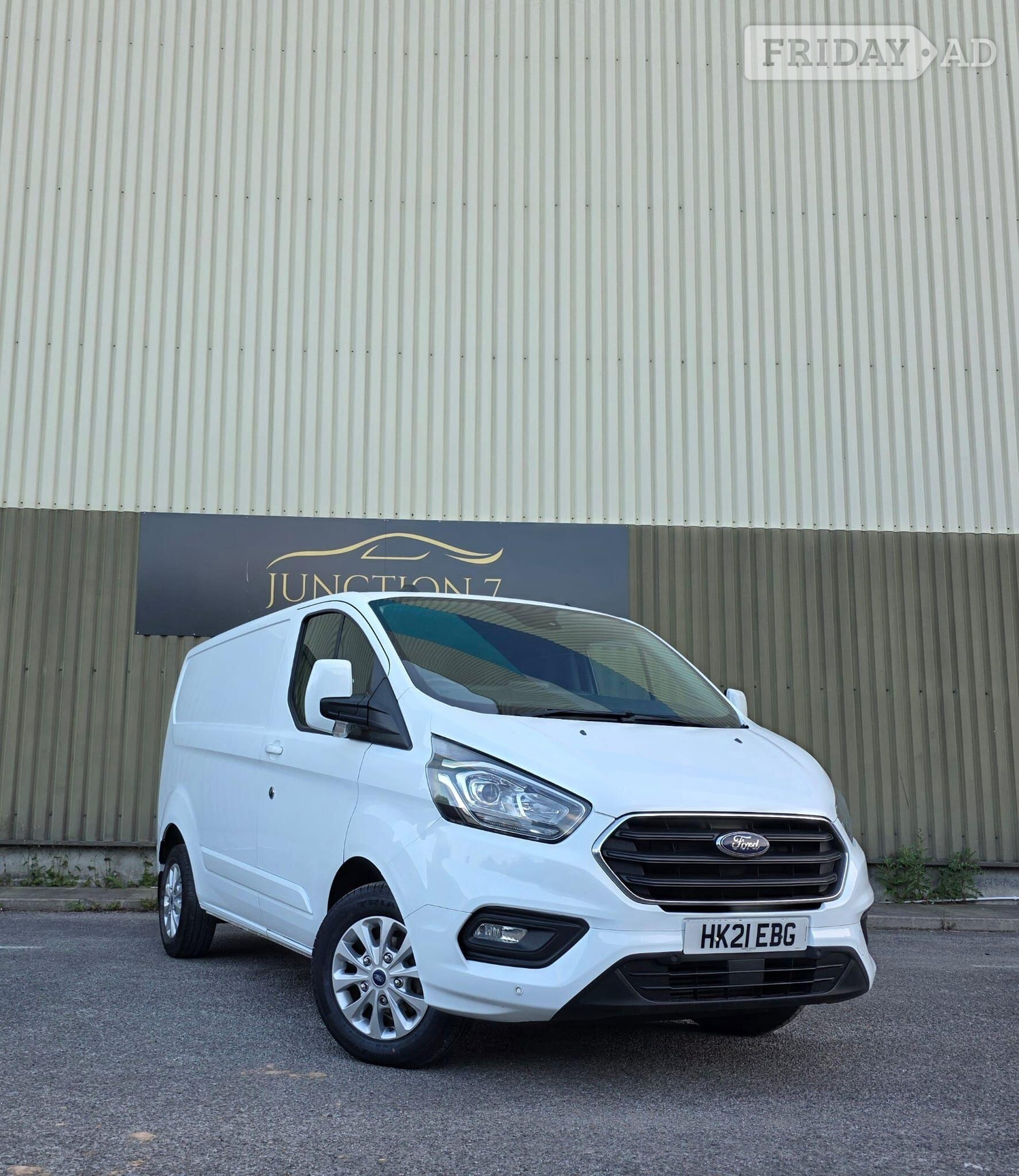 [ berth ]Ford Transit Custom