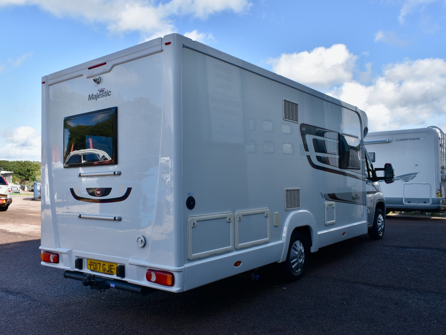 Elddis Majestic 254 2017 - Motorhomes & Caravans