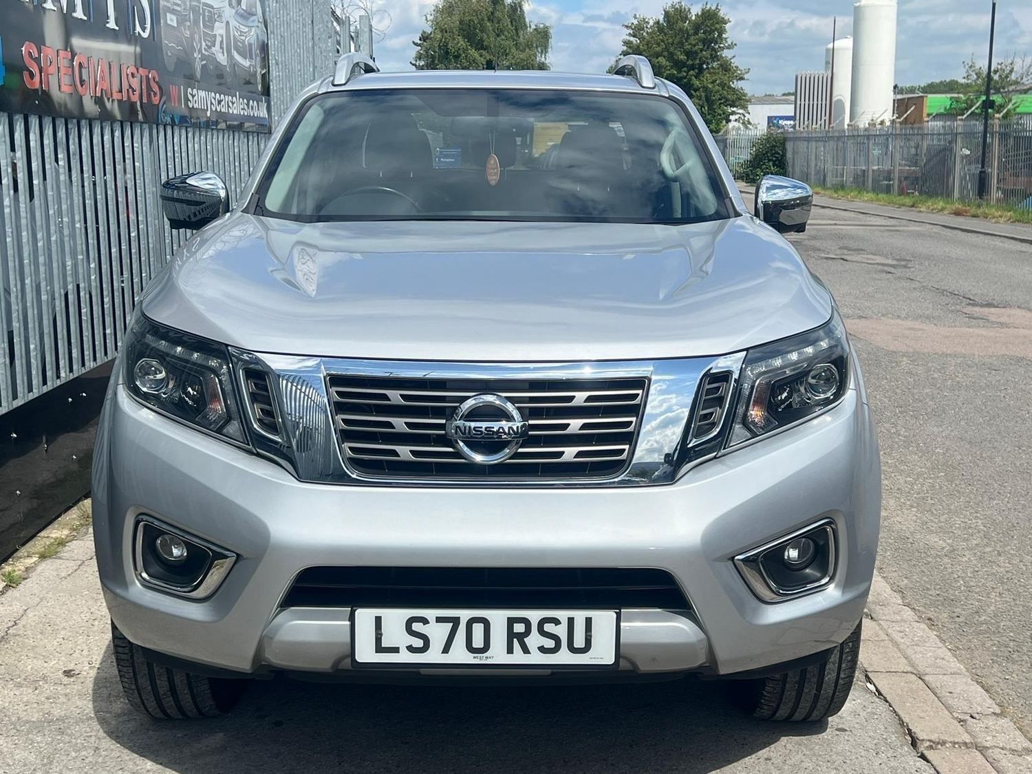 Nissan Navara Bedford