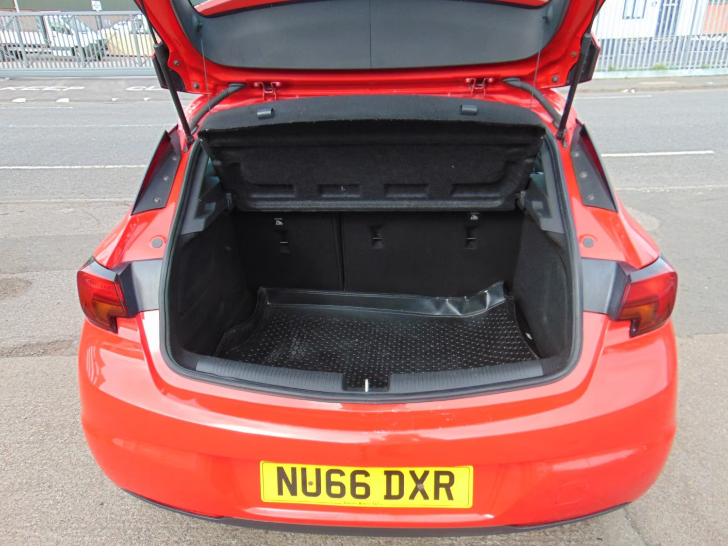 Vauxhall Astra 2016 - Cars