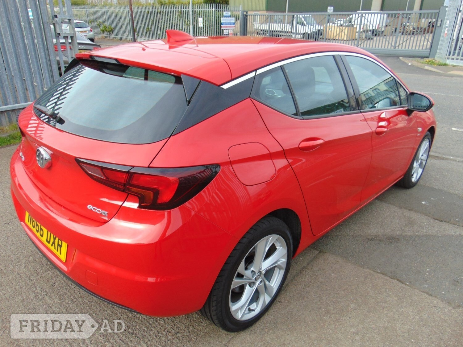 [ berth ]Vauxhall Astra