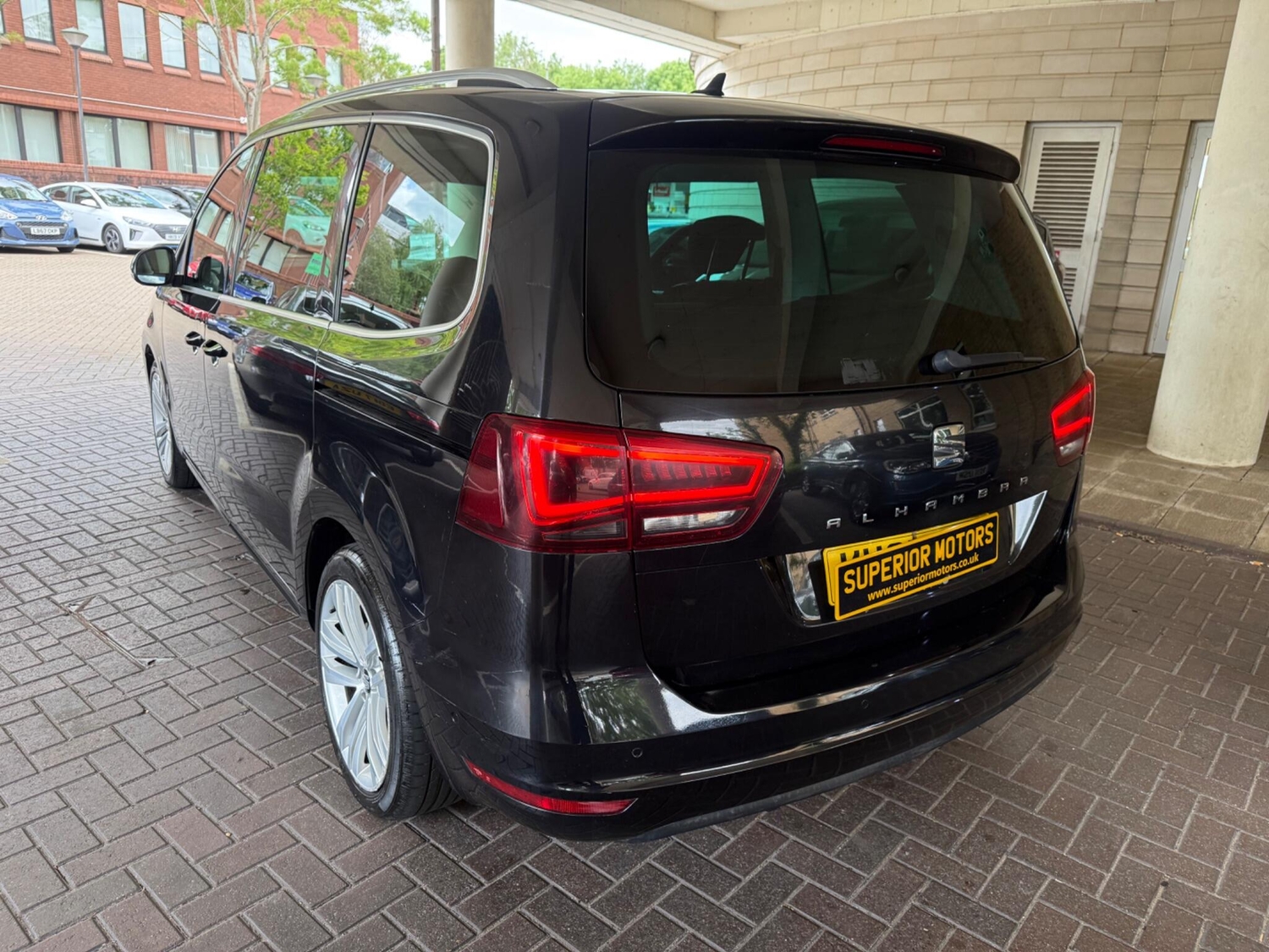 SEAT Alhambra 2017 - Cars in Staines