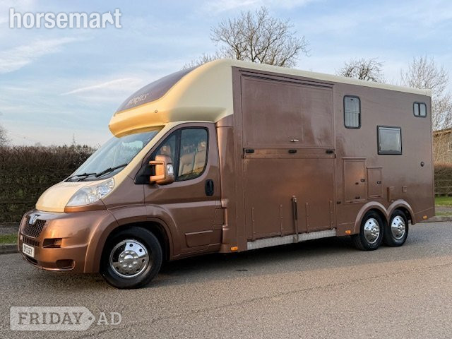 Courchevel  Peugeot Horsebox in Banbury