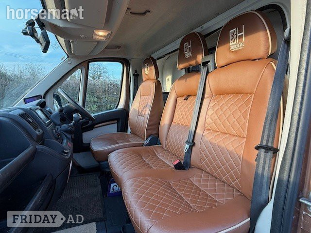 Courchevel  Peugeot Horsebox - Trailers & Horseboxes