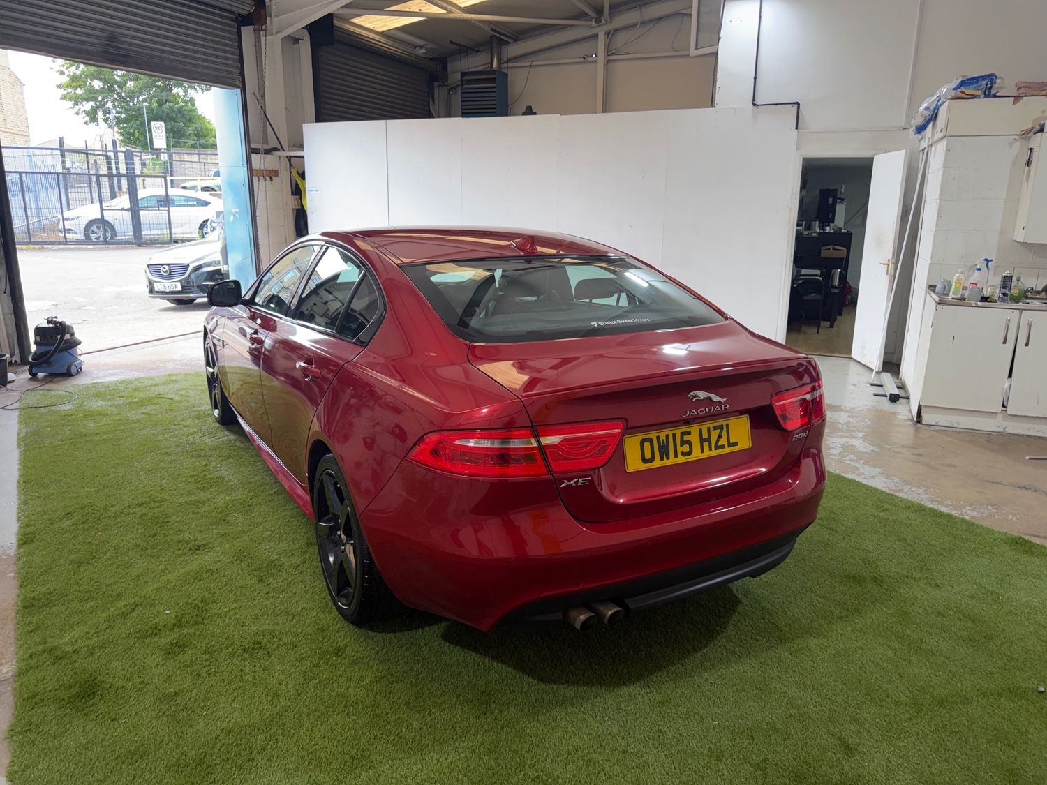 Jaguar XE 2015 - Cars in Dewsbury