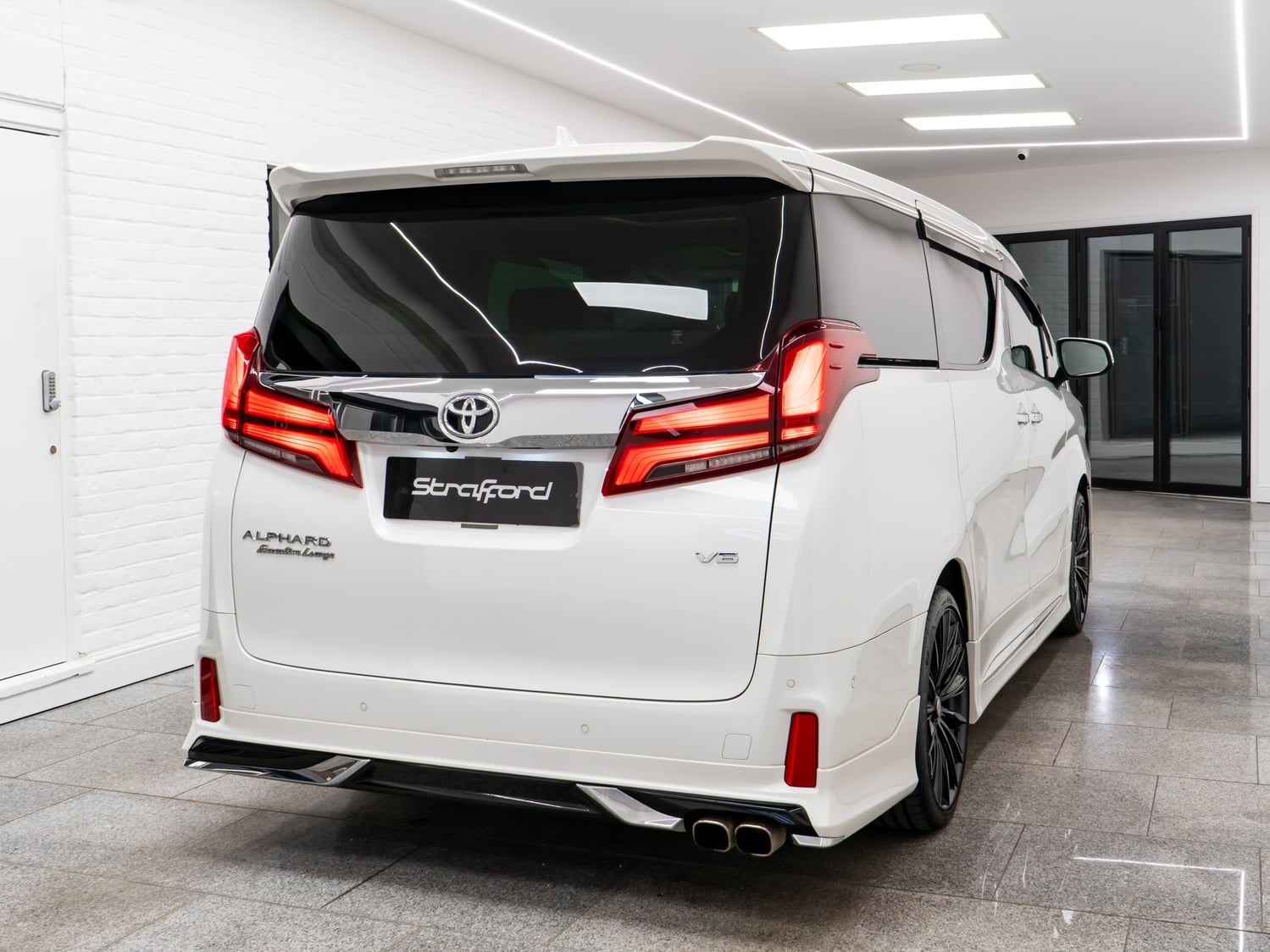 [ berth ]Toyota Alphard