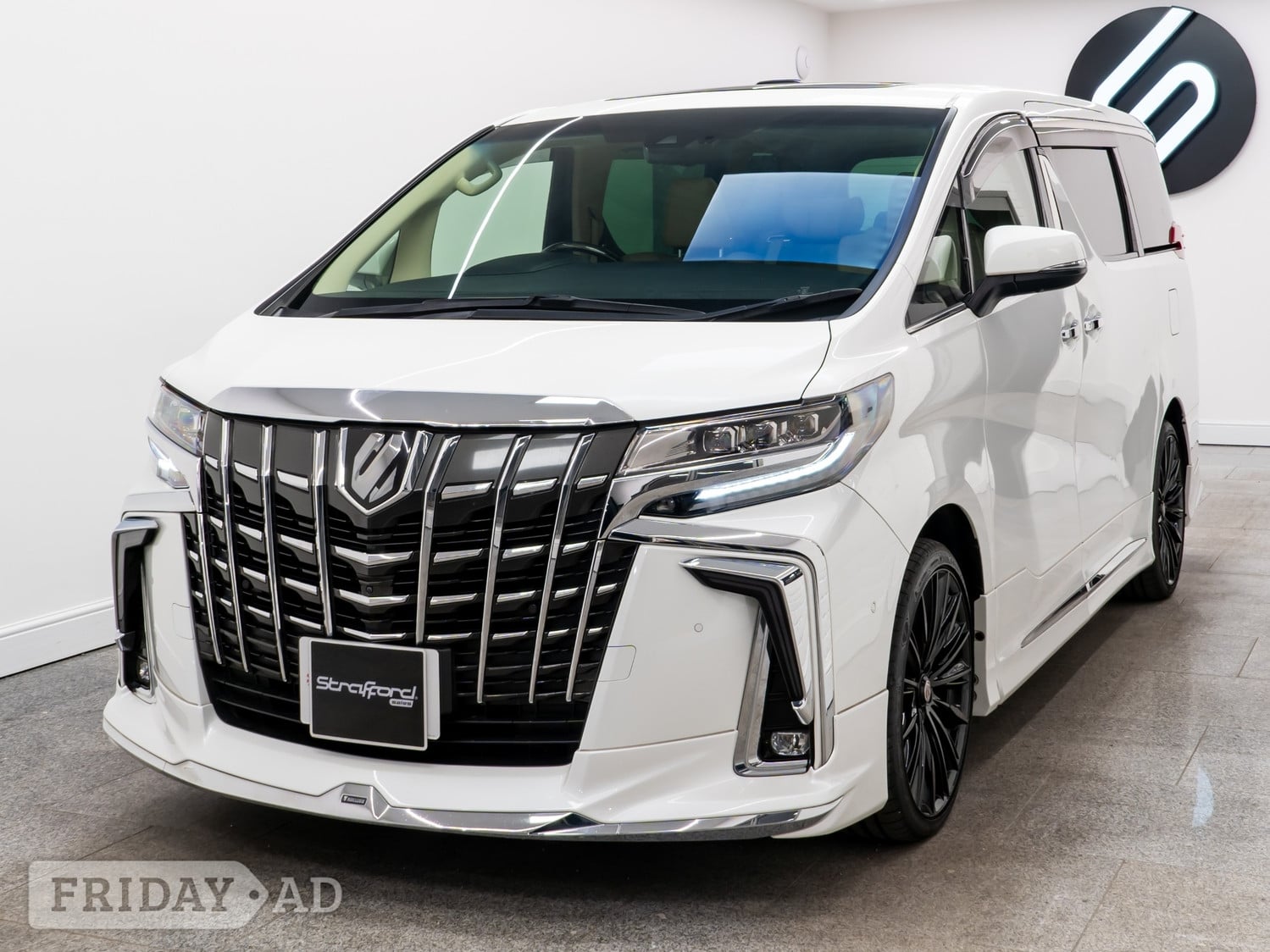 Toyota Alphard 2022 in Brighton