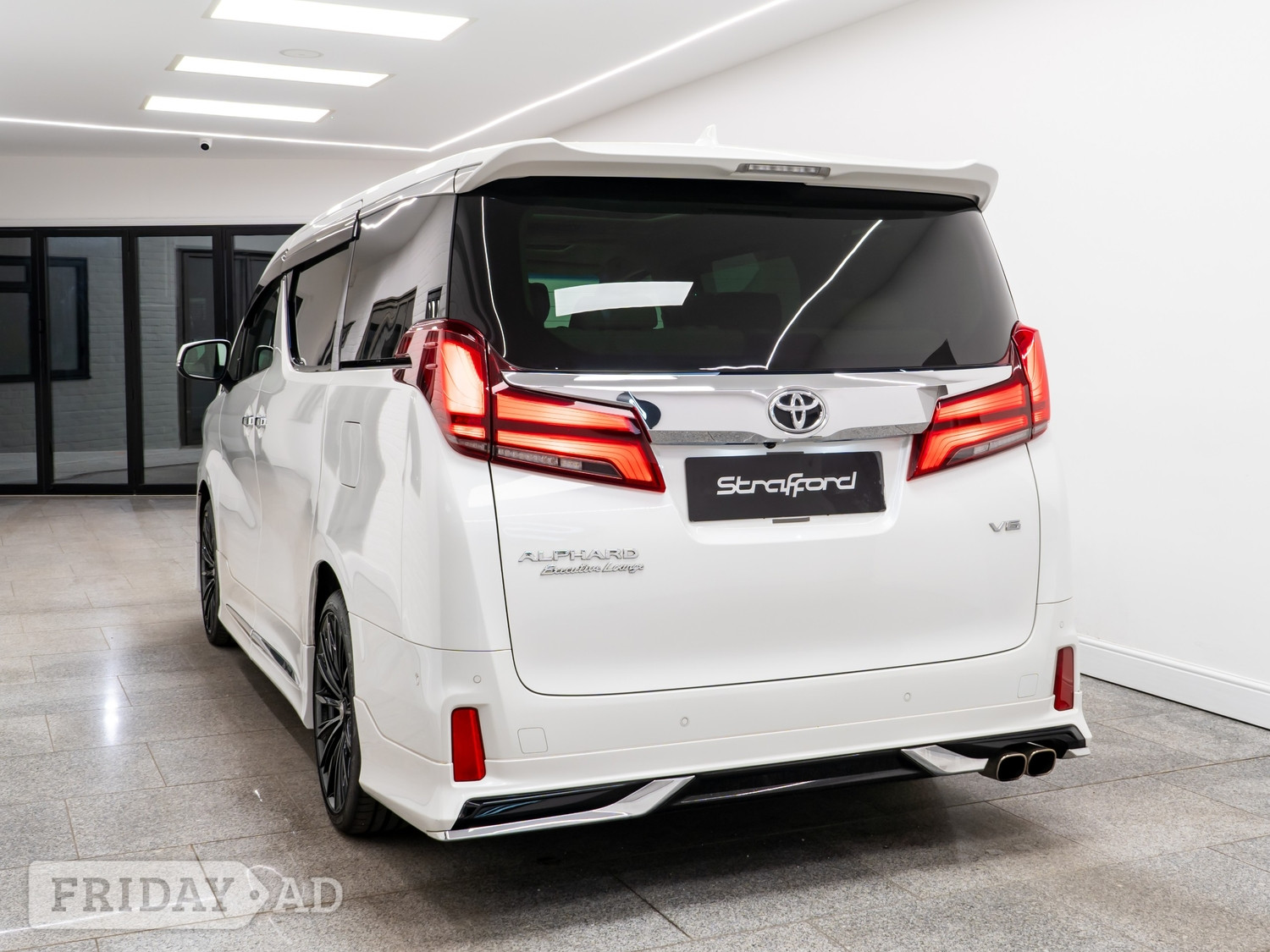 Toyota Alphard 2022 - Cars in Brighton
