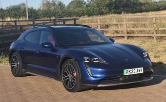Porsche Taycan 2023
