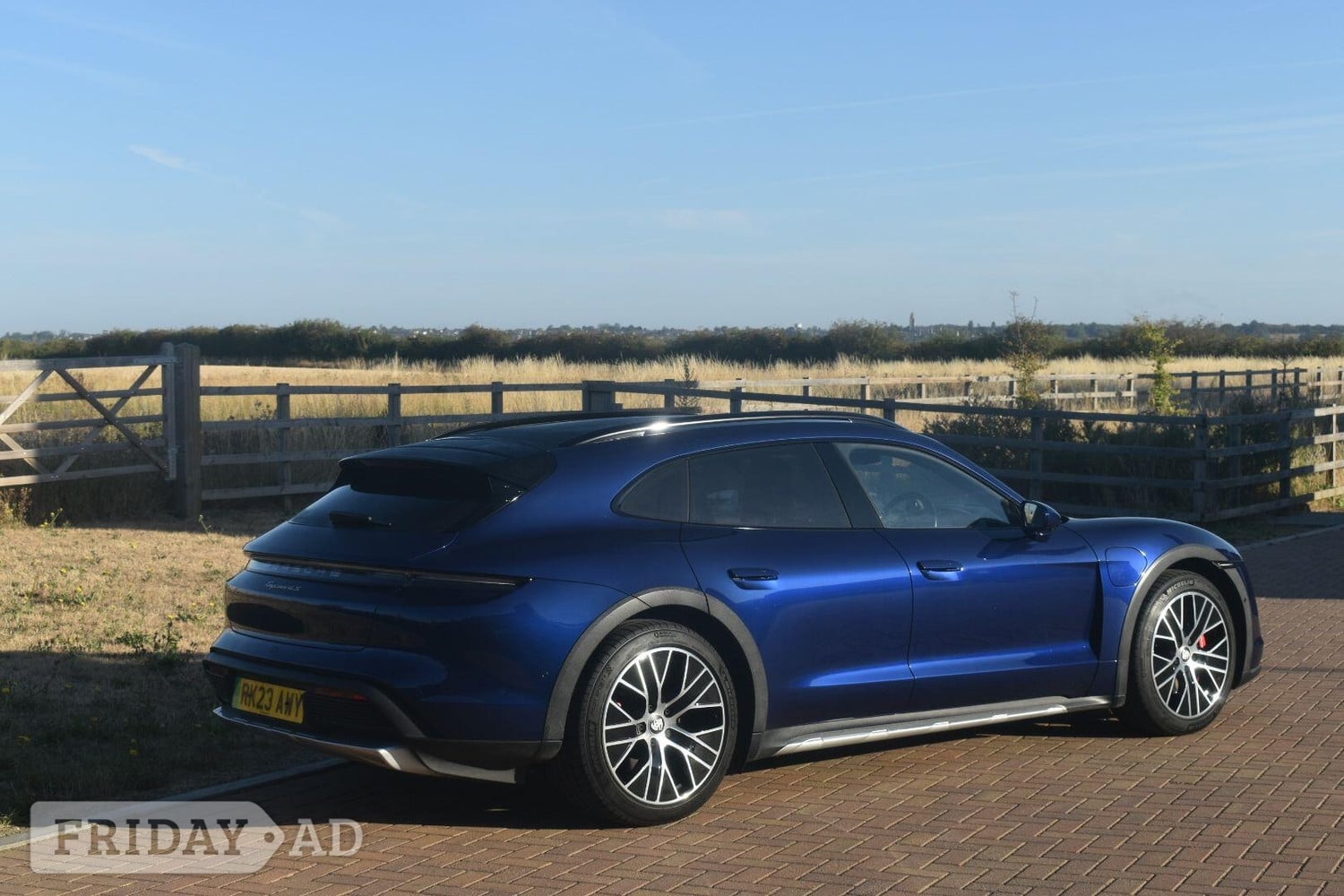 [ berth ]Porsche Taycan