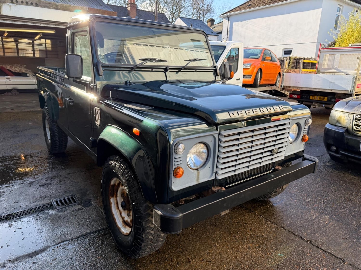 [ berth ]Land Rover Defender 110