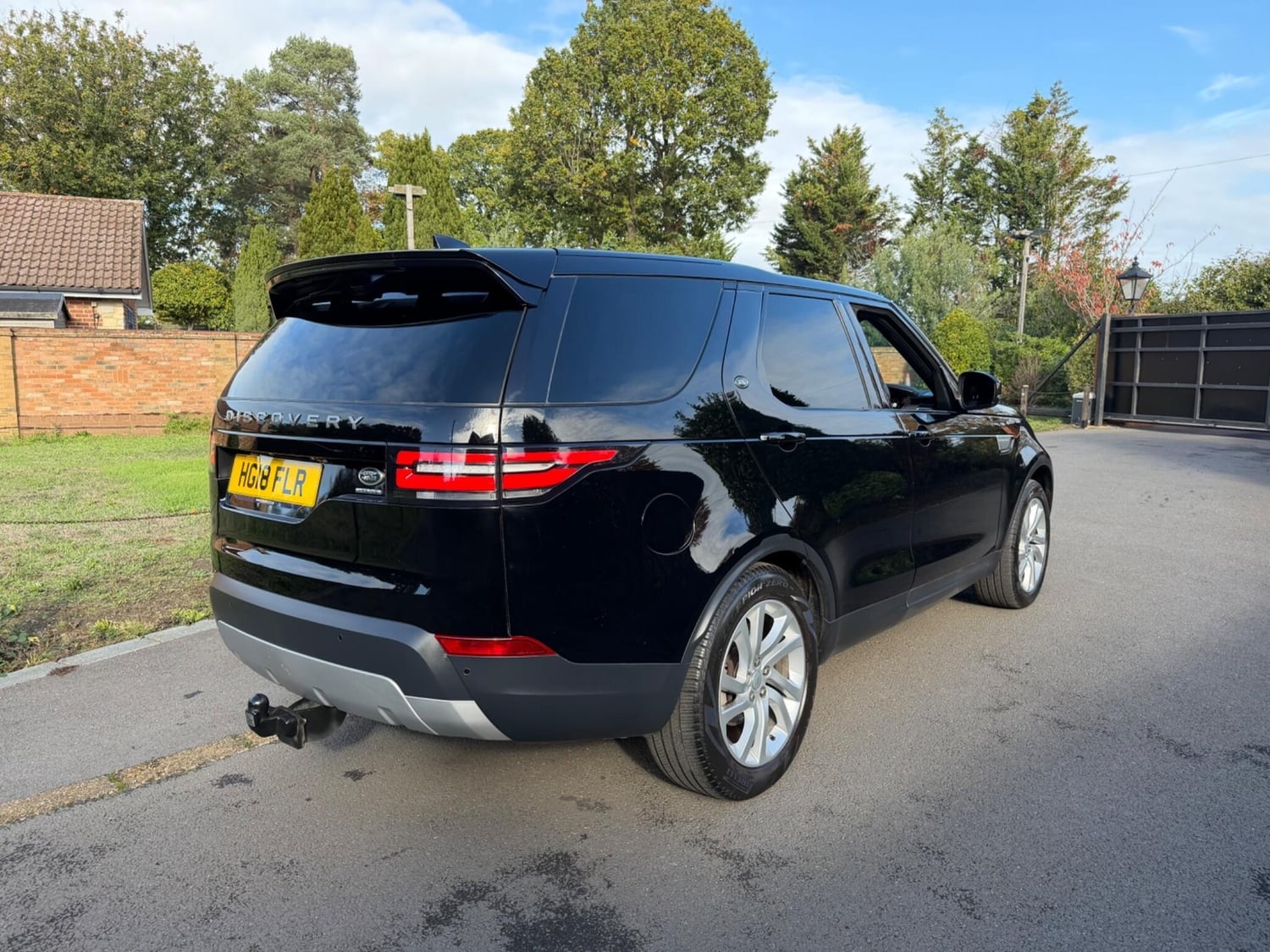 [ berth ]Land Rover Discovery