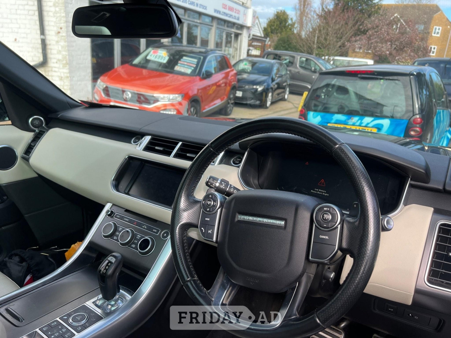 [ berth ]Land Rover Range Rover Sport