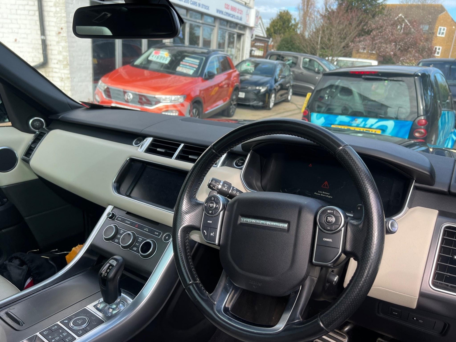 [ berth ]Land Rover Range Rover Sport