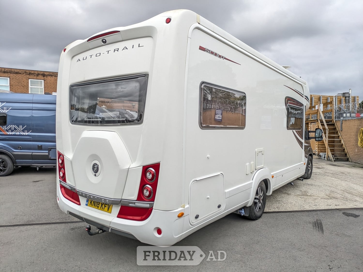 [ berth ]Auto-Trail Frontier Scout Hi-Line