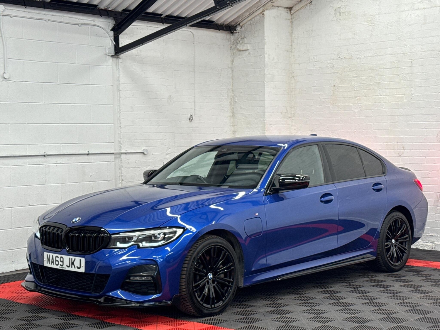 [ berth ]BMW 3 Series
