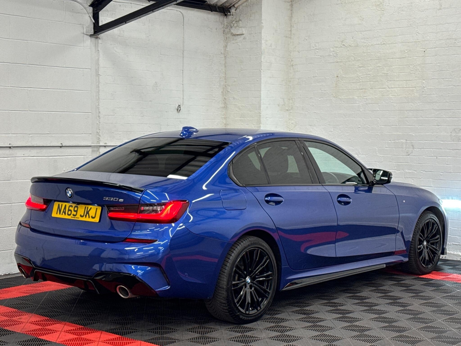 BMW 3 Series 2019 - Cars