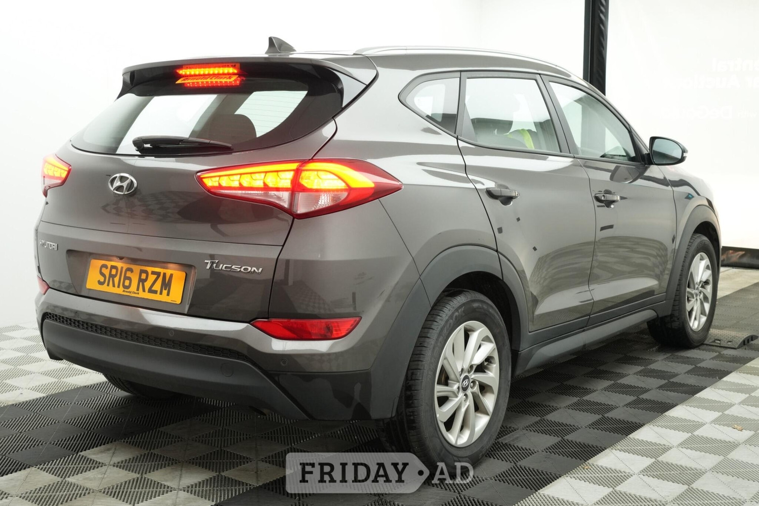 2016 Hyundai TUCSON 1.7 CRDi Blue Drive SE Nav Euro 6 (s/s) 5dr - Cars