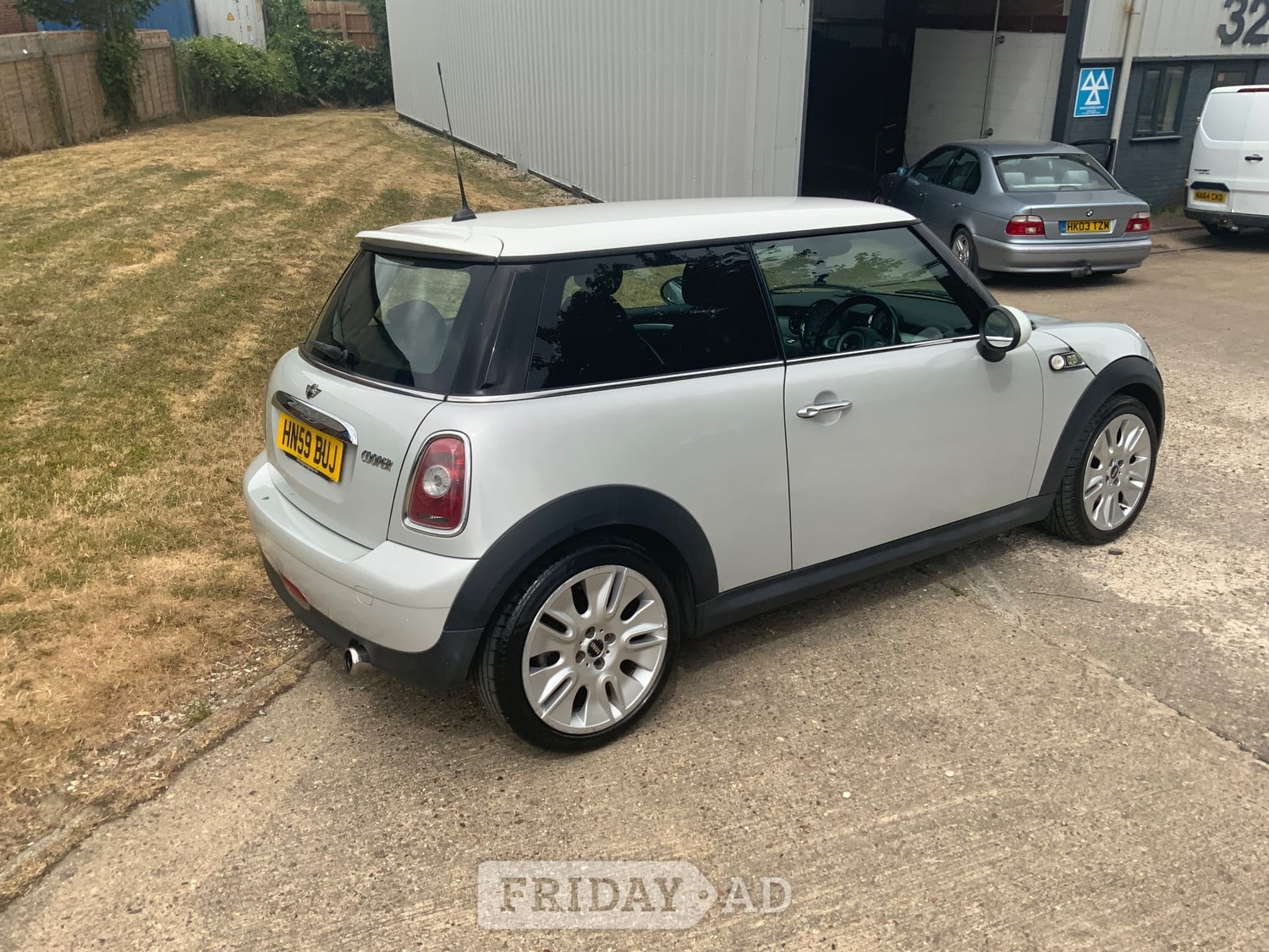 [ berth ]Mini Hatch