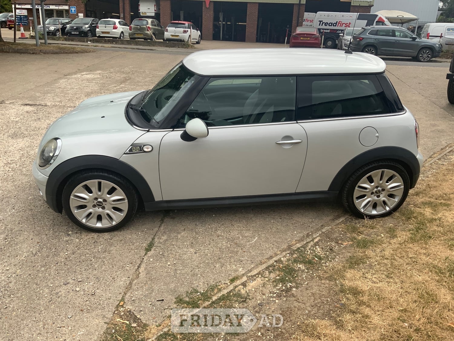 Mini Hatch 2009 - Cars