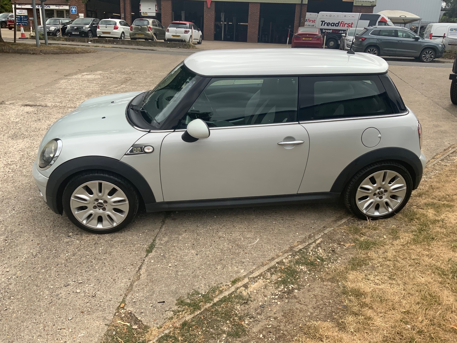 Mini Hatch 2009 - Cars