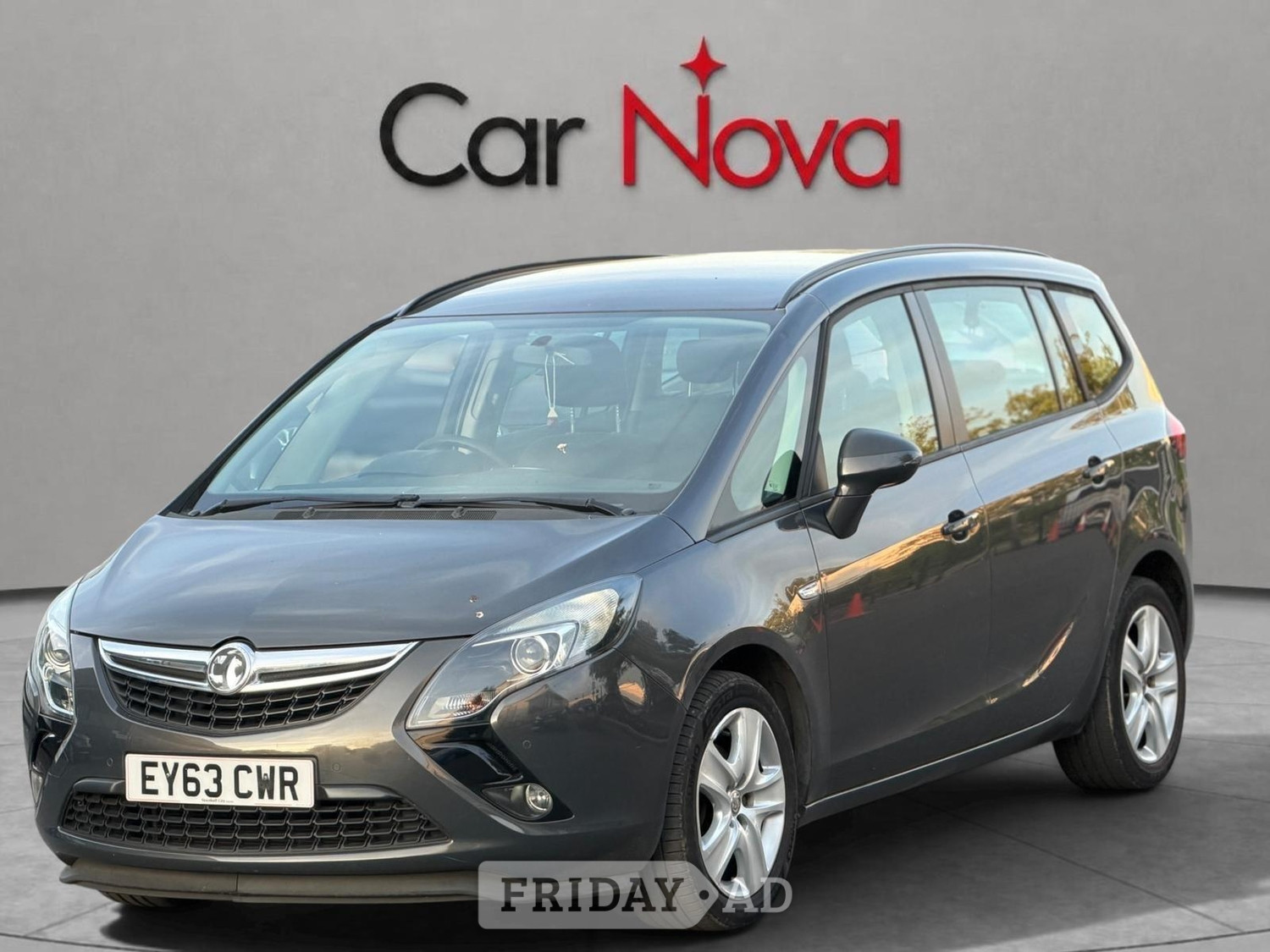 Vauxhall Zafira Tourer 2013 - Cars in Staines