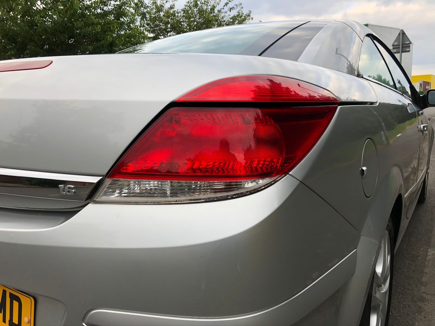 [ berth ]Vauxhall Astra
