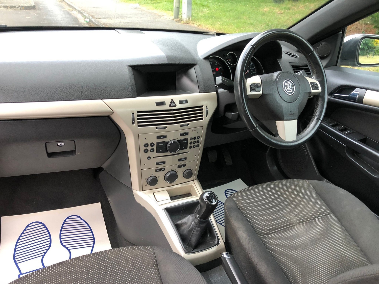 Vauxhall Astra 2008 - Cars in Sunbury-On-Thames