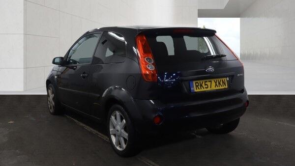 [ berth ]Ford Fiesta