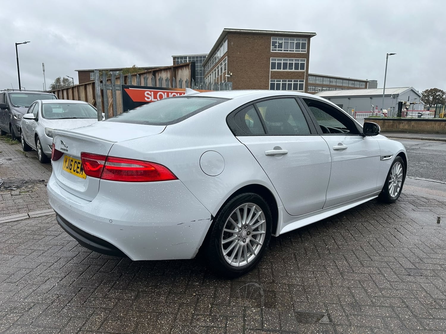 Jaguar XE 2016 - Cars in Slough