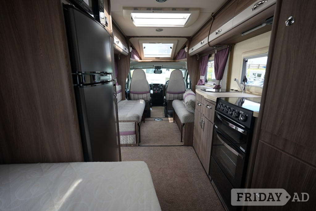 [4 berth ]Auto-Sleepers Broadway FB PEUGEOT 4 BERTH 2 TRAVEL VB AIR SUSPENSION