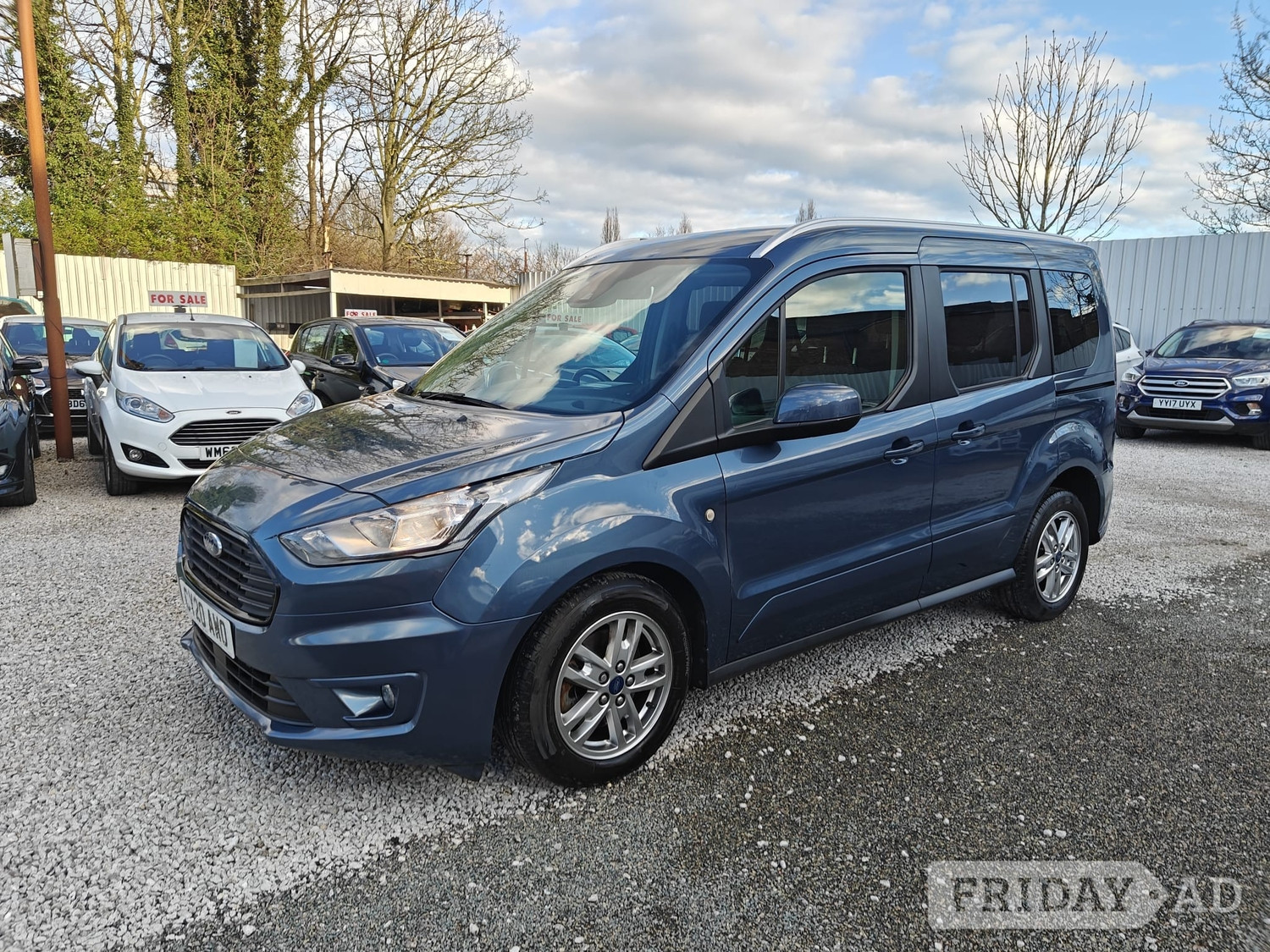 [ berth ]Ford Tourneo Connect