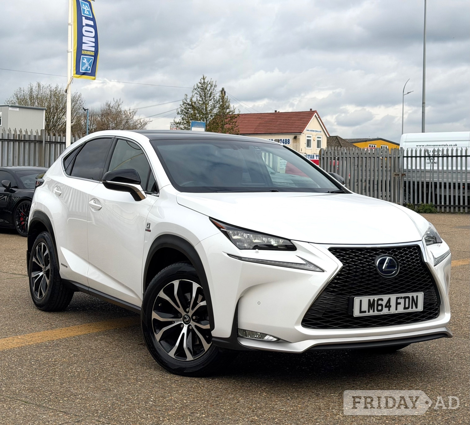 Lexus NX 2014 in Havering