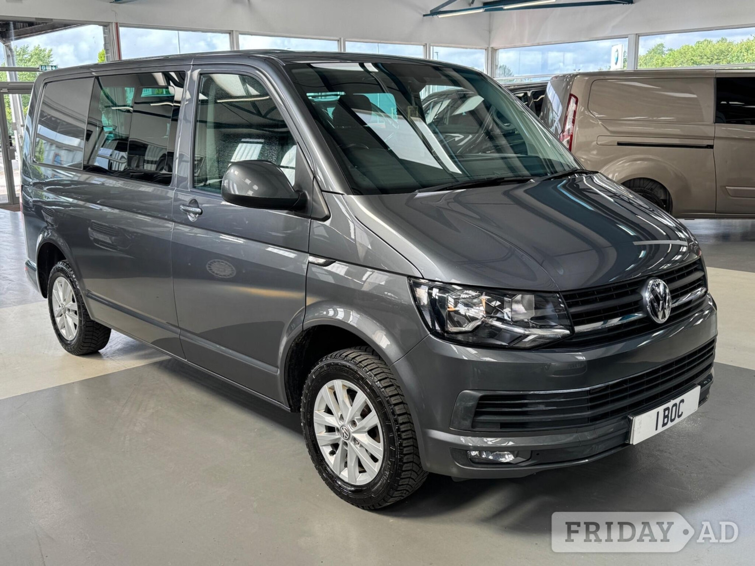 Volkswagen Transporter 2017 in Bolton