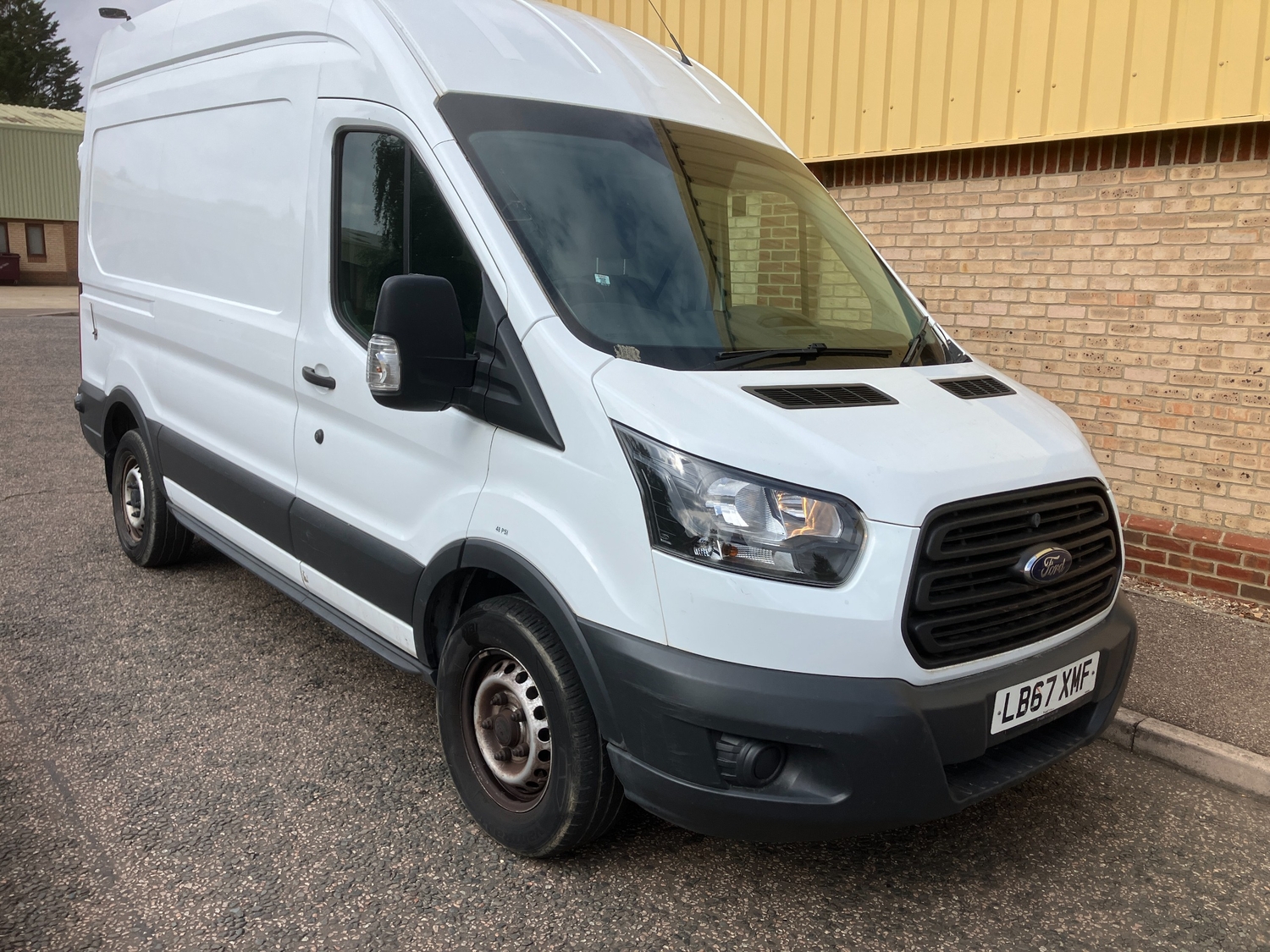 [ berth ]Ford Transit