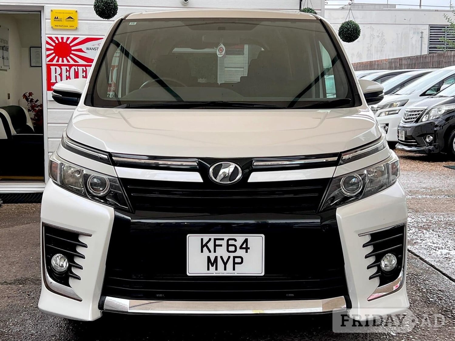 Toyota Voxy 2014 - Cars