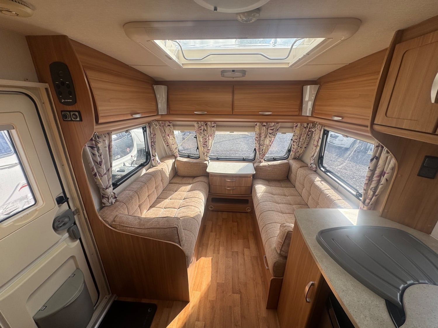 Lunar Lexon 2012 - Motorhomes & Caravans