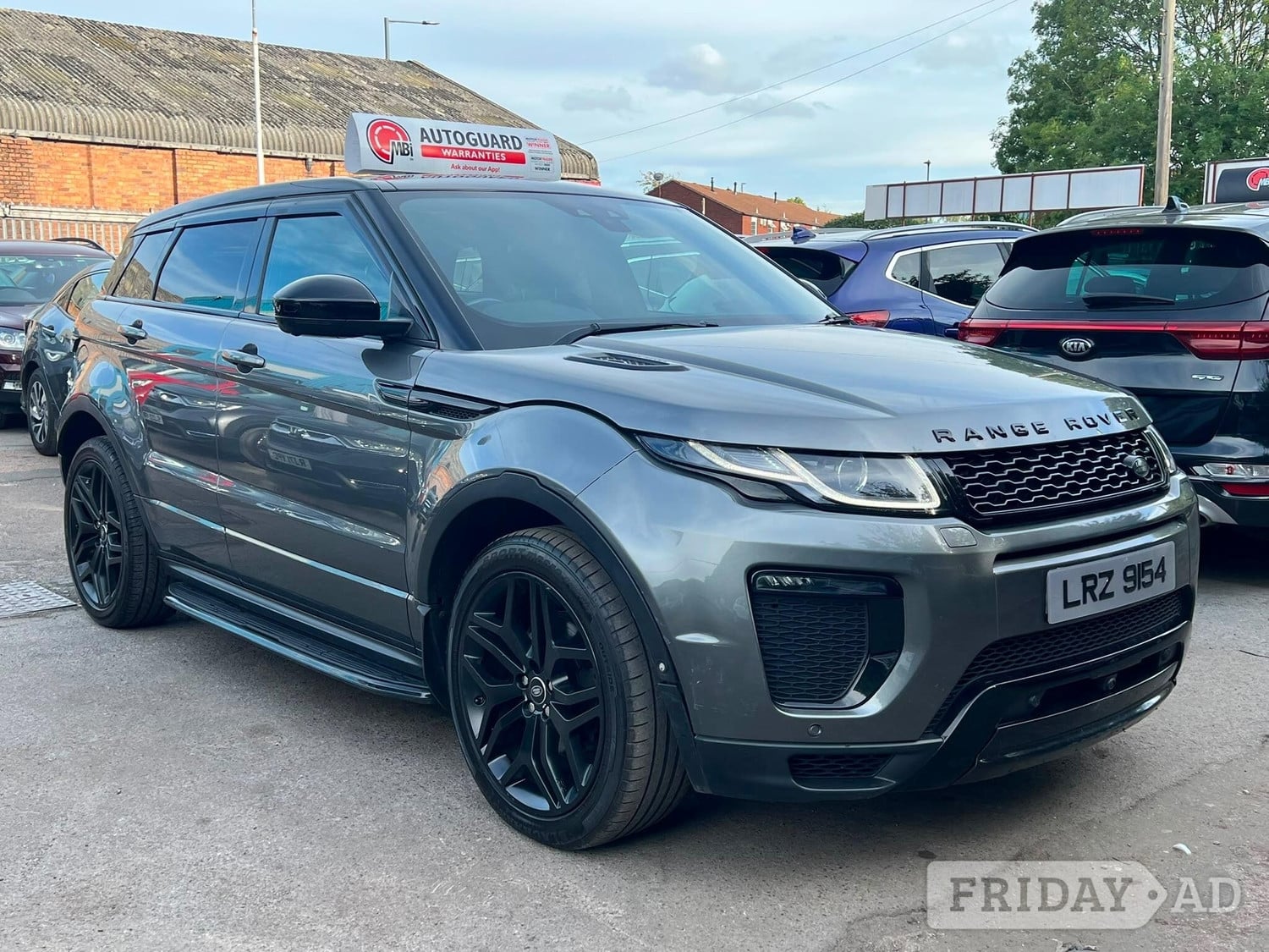 [ berth ]Land Rover Range Rover Evoque
