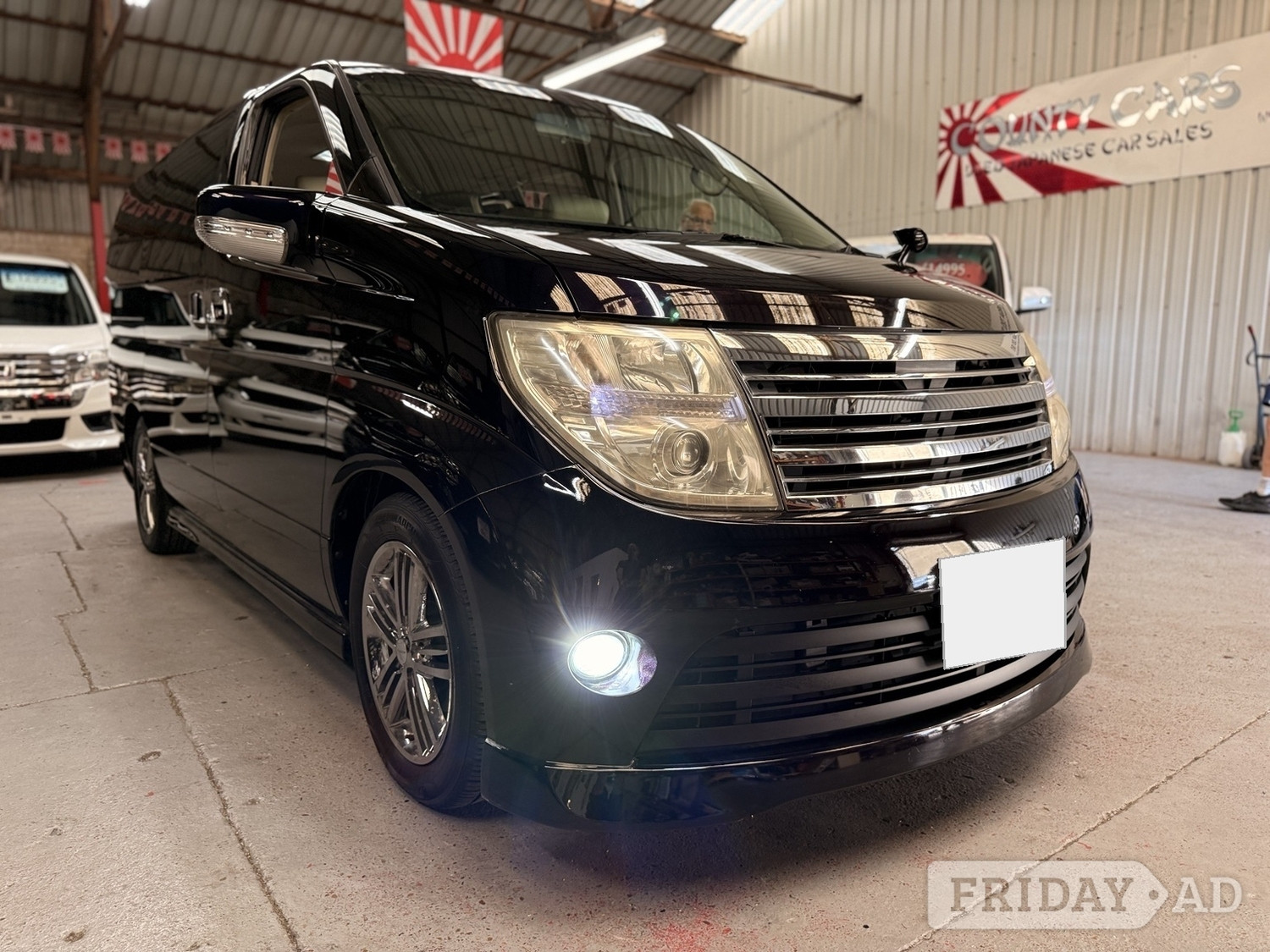 Nissan Elgrand 2006 in Rochester