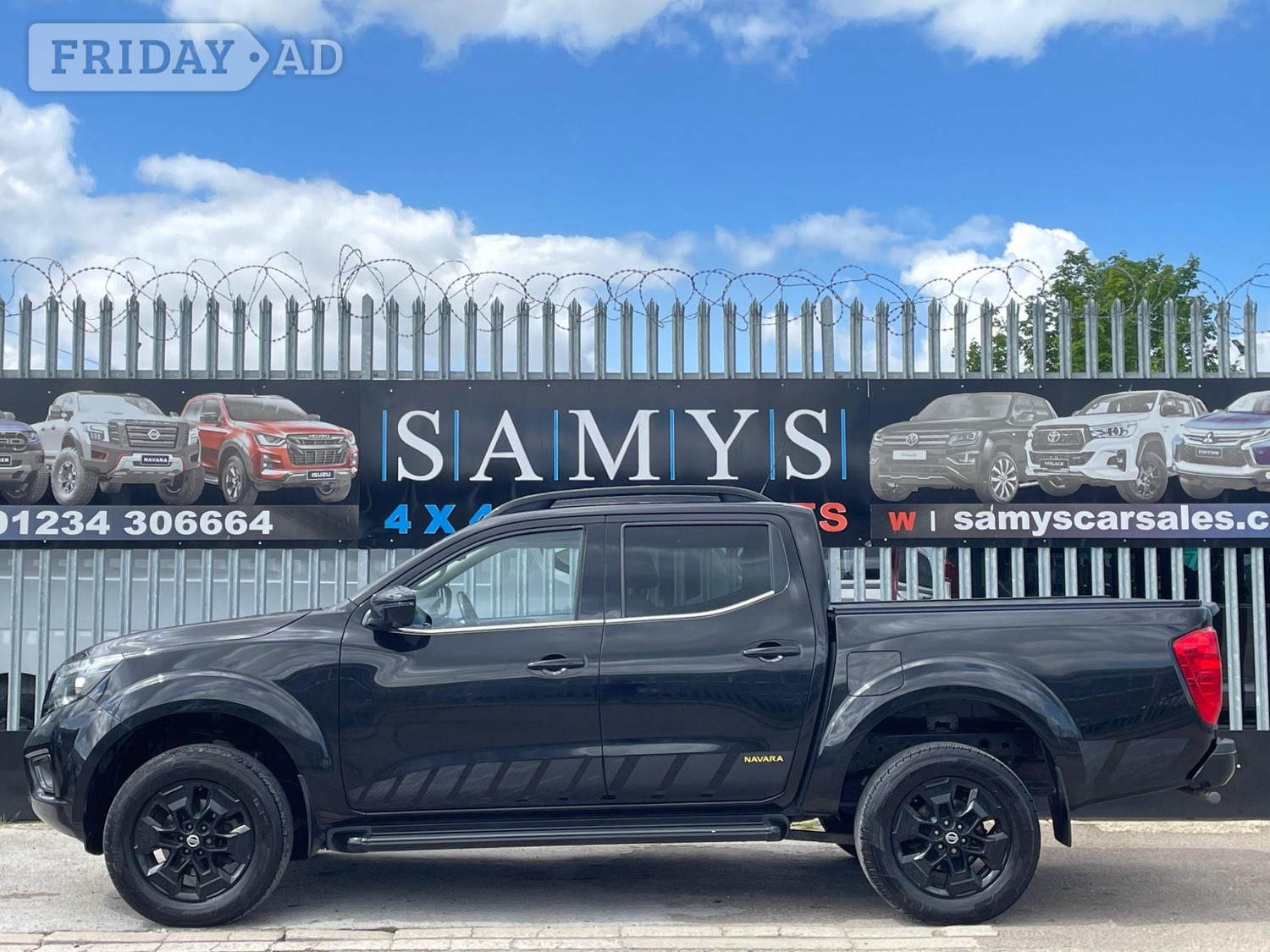Nissan Navara 2020 - Vans & Commercial Vehicles in Bedford