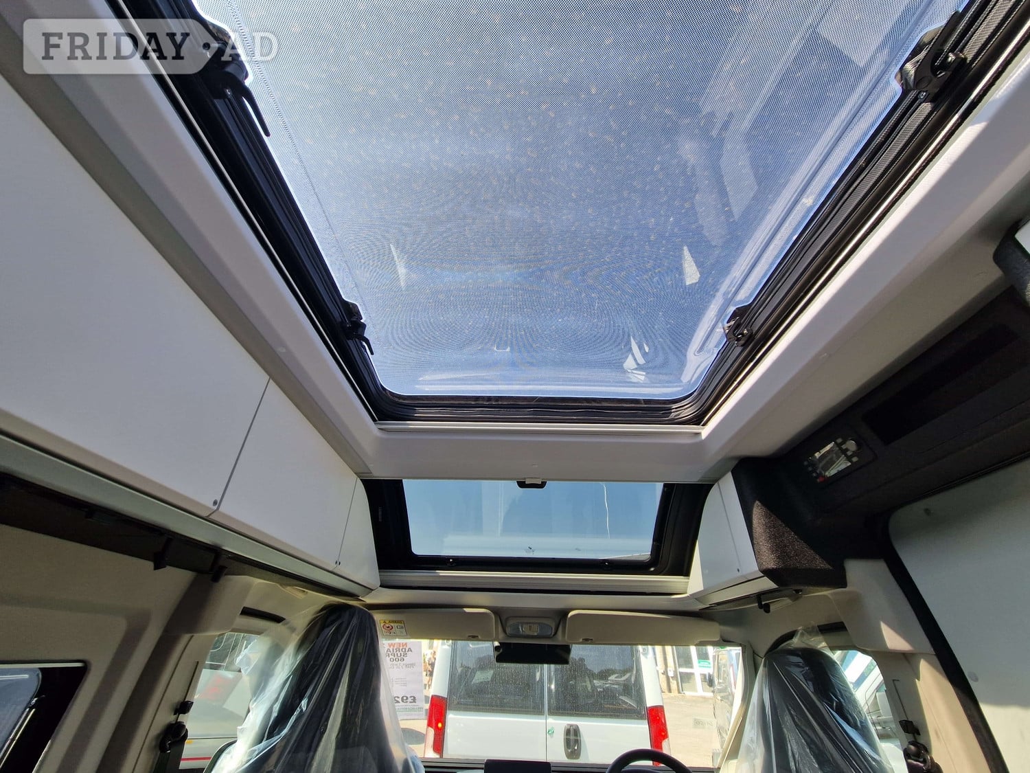 Adria Twin Twin Supreme 600 SPB 2027 for sale - Motorhomes & Caravans in Highbridge