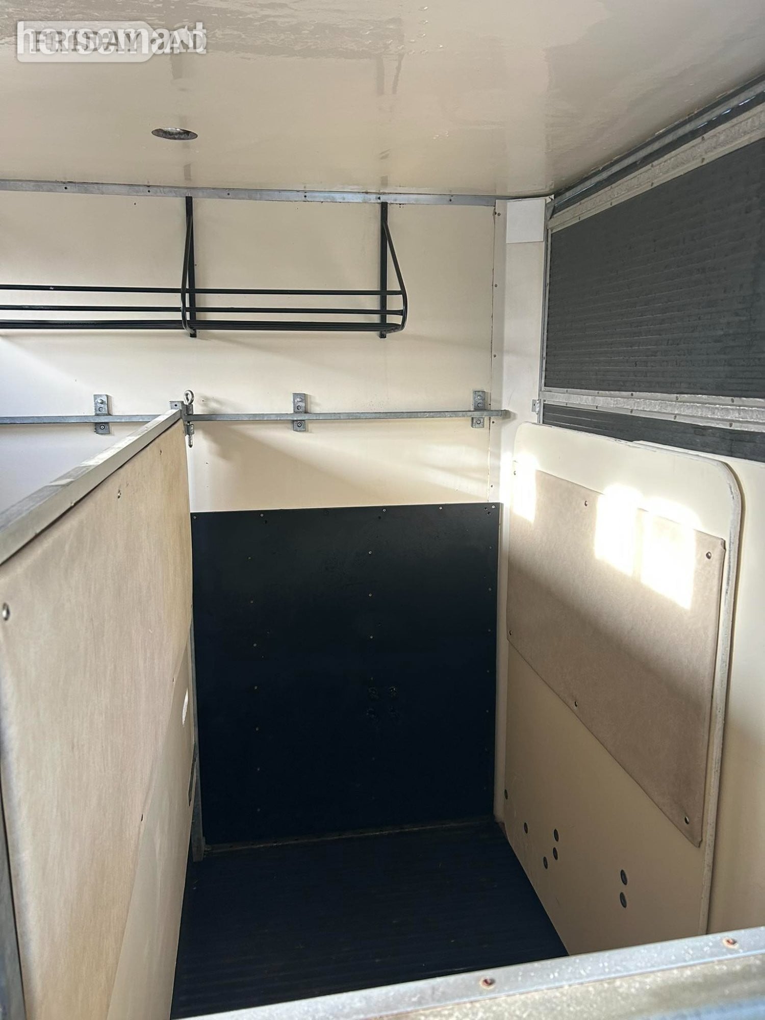 Equestria Daily Iveco Horsebox - Trailers & Horseboxes