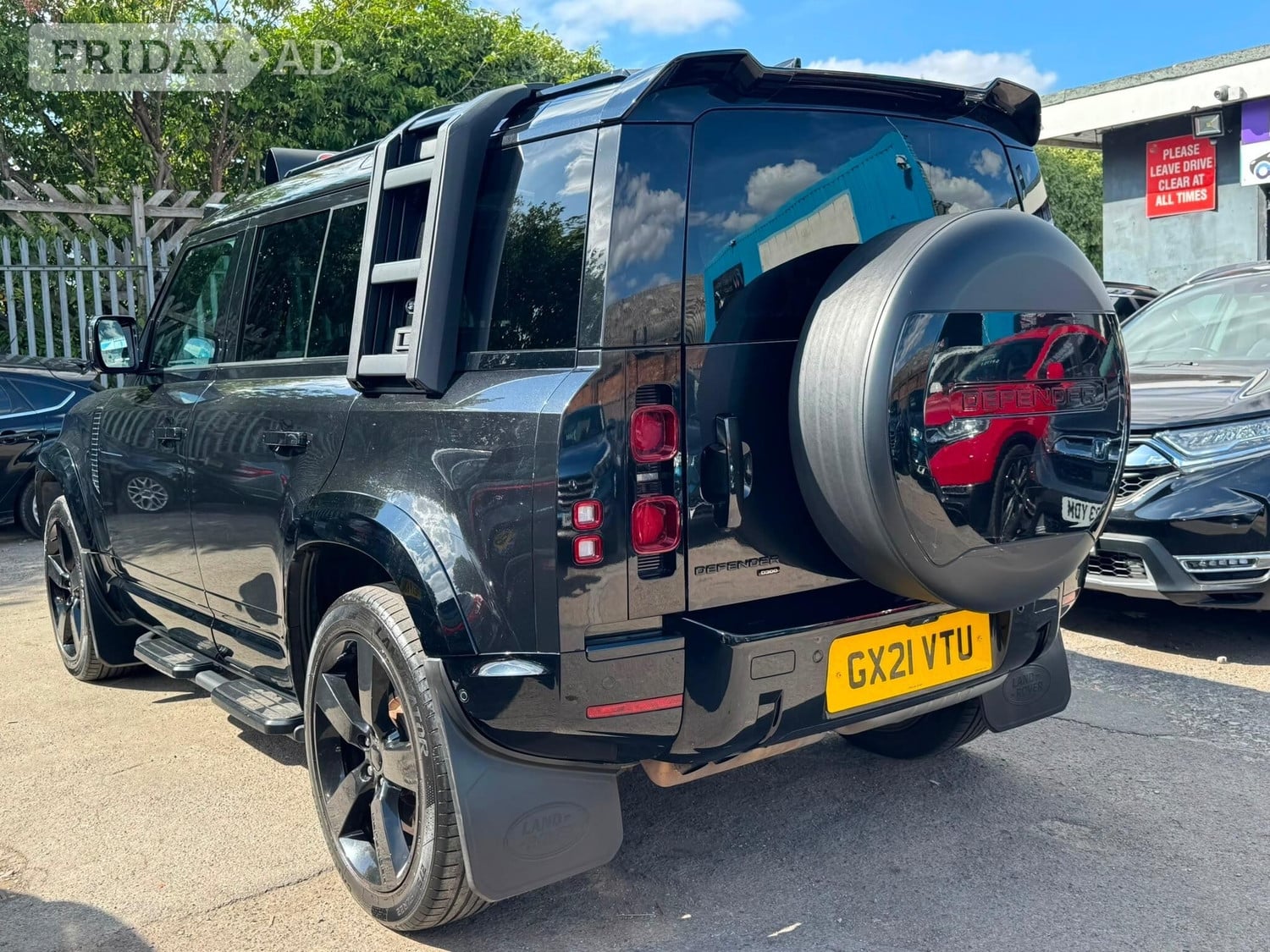 Land Rover Defender 110 2021 - Cars