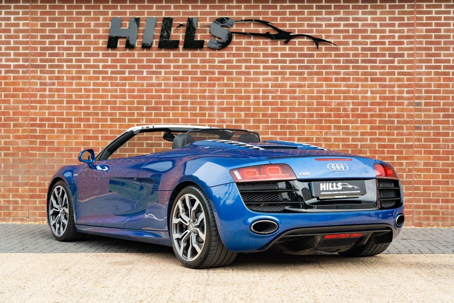 Audi R8 2010 - Cars in Lymington