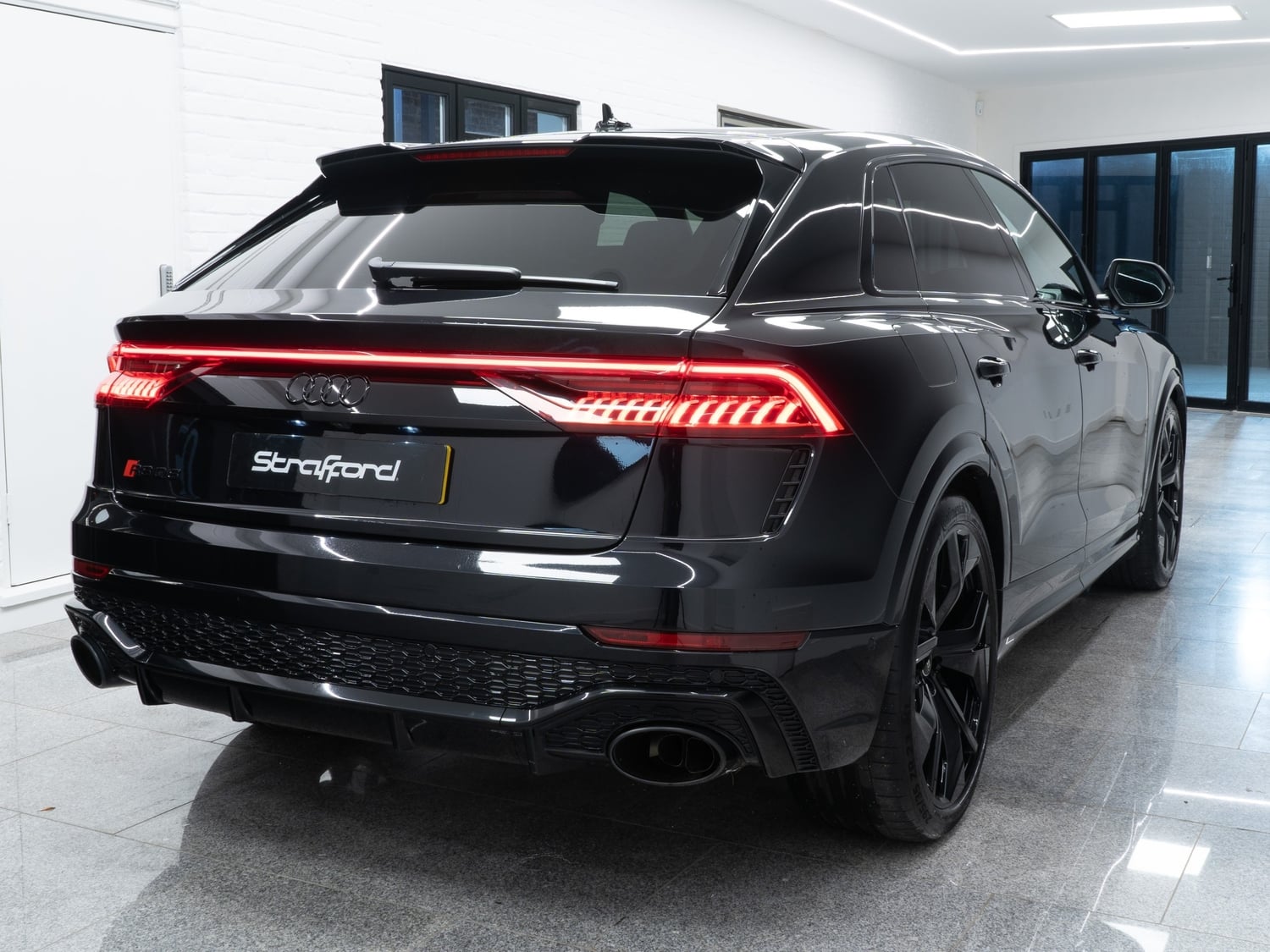 [ berth ]Audi RS Q8